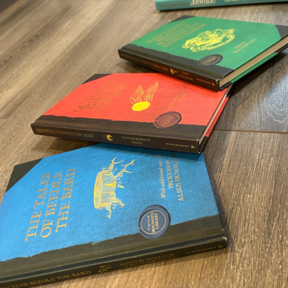 RARE Hogwarts Library complete Box Set. In outstanding condition. - Picture 5 of 5